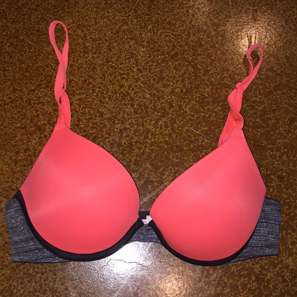 PINK Victoria secret 32B bra!